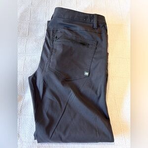 NWOT Everywhere 686 Men’s Pants Slim Fit 34/32
